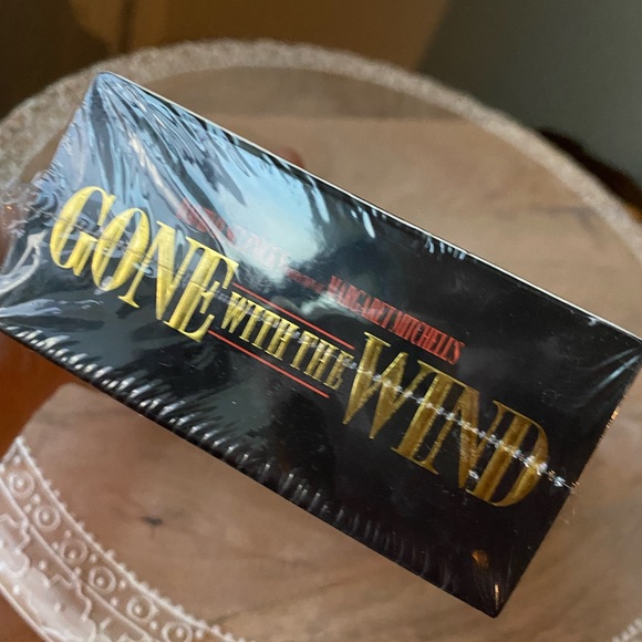 New Sealed Gone with The Wind VHS Box Set - Picture 4 of 6